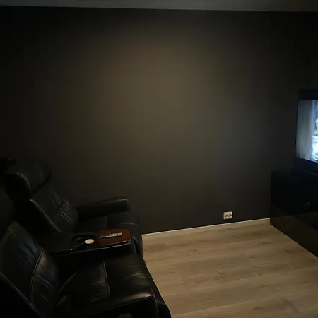 Terraced House With Carport And Sunny Outdoor Areas - 7 Min From Ons Ferienhaus Stavanger